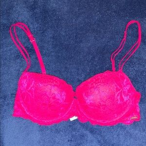 VS PINK Date Push Up
